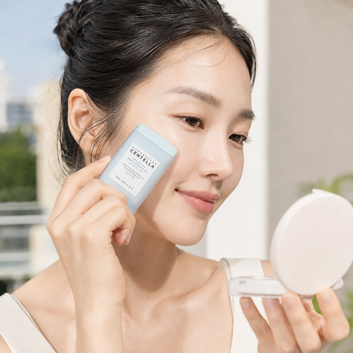SKIN1004 Madagascar Centella Hyalu-Cica Silky-Fit Sun Stick SPF50+ PA++++ 20g